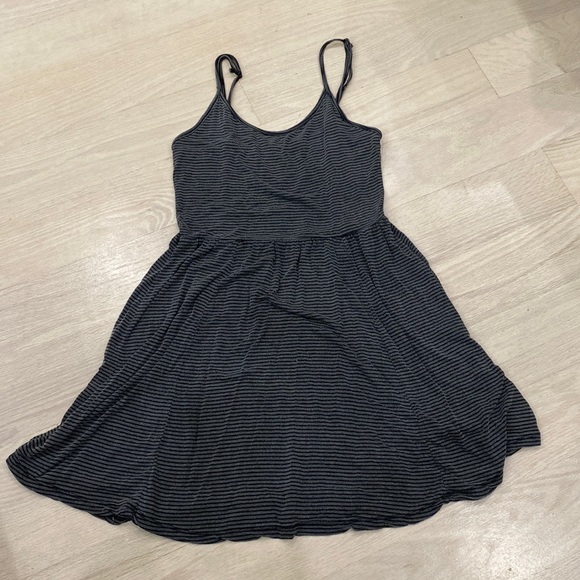 Brandy Melville Dress - Thin & Comfy - Picture 1 of 7
